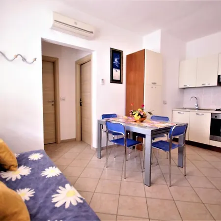 Casa vacanze Villetta Climatizzata Al Piano Terra Eden 5 *